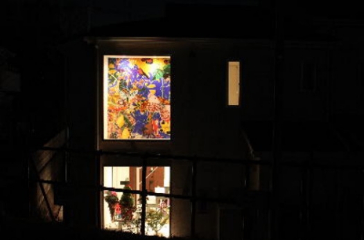 階段ホールの壁面