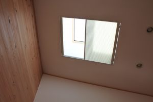 電動のシルエットシェード