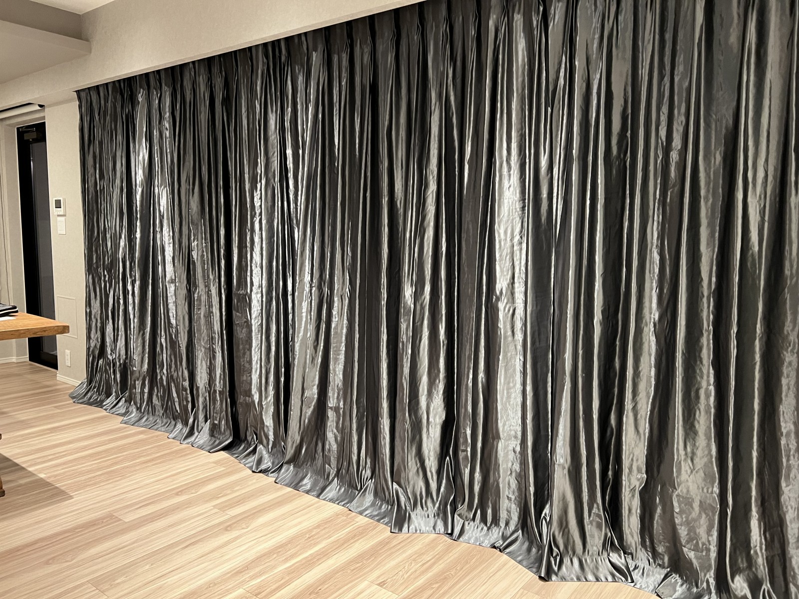 ドレープカーテン