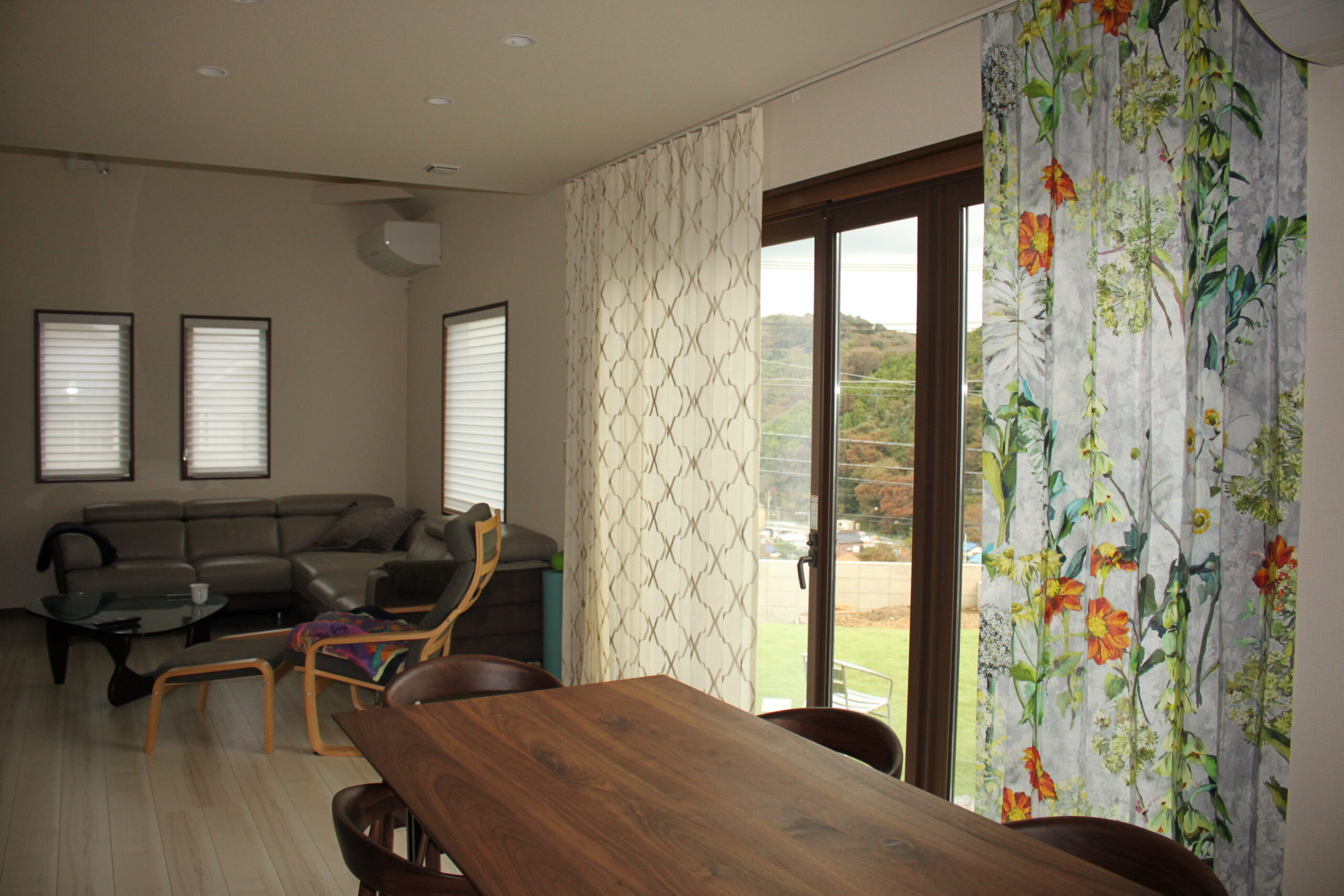 右と左、柄を変えても面白い