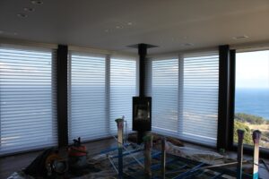 ハンターダグラス社のシルエットシェード