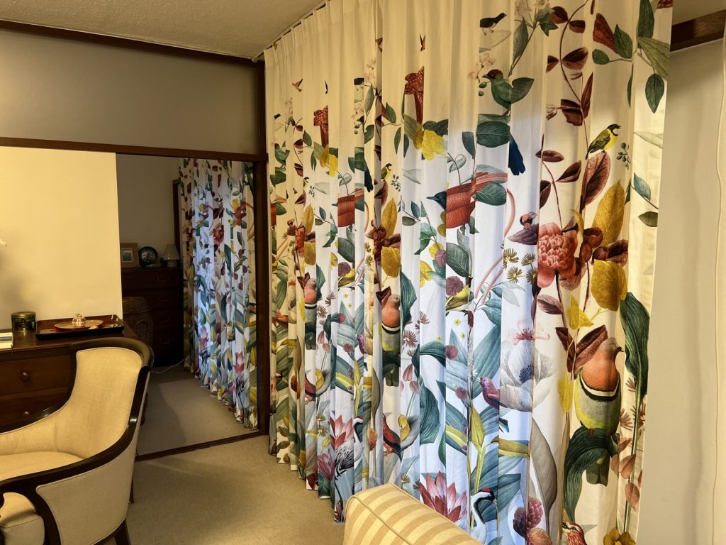 スイス発の日本イメージ柄