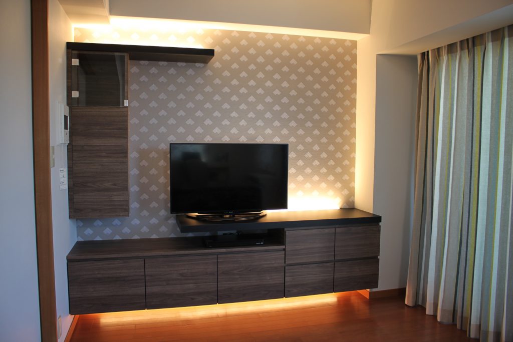 フローターテレビボードを造作