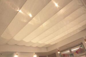 吹き抜けの間仕切り ーシェーディングシステムー