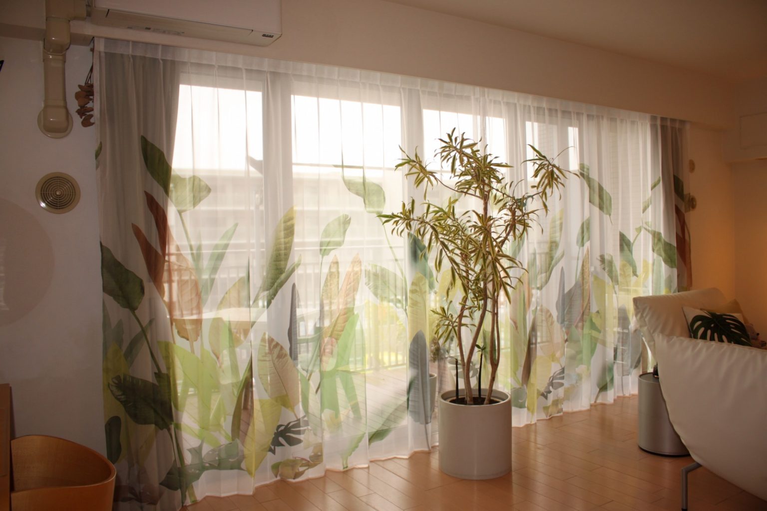 トロピカルなクリエーションバウマンのプリントレース