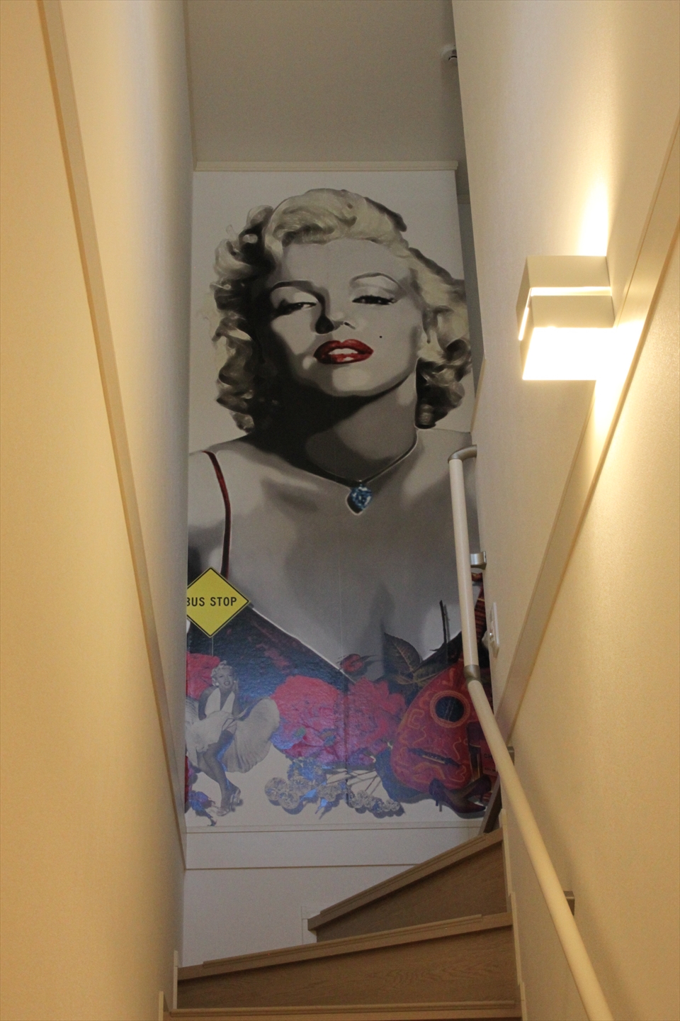 アートの様な壁紙