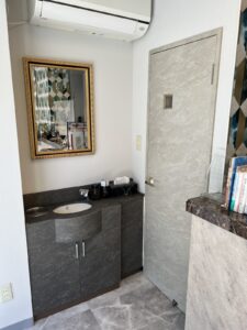 輸入壁紙で歯医者さんのデザイナーズリフォームー2