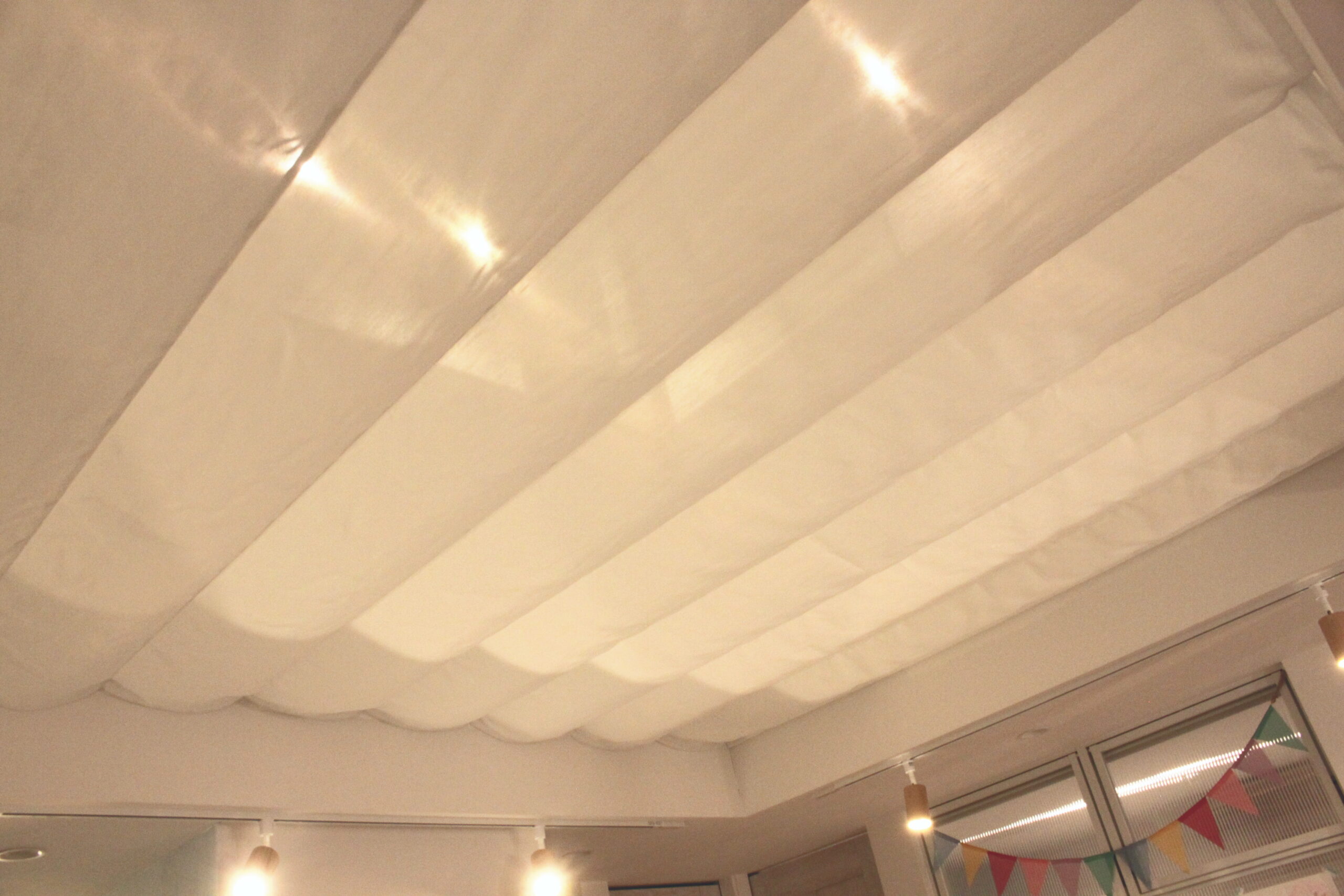 吹き抜けの間仕切り ーシェーディングシステムー